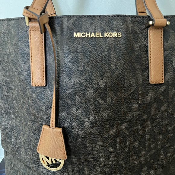 Michael Kors Jet Set Tote - Brown - Picture 3 of 9
